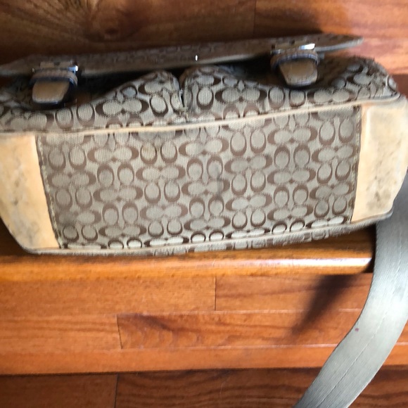 COACH Signature Voyager Khaki Bag - Picture 6 of 10